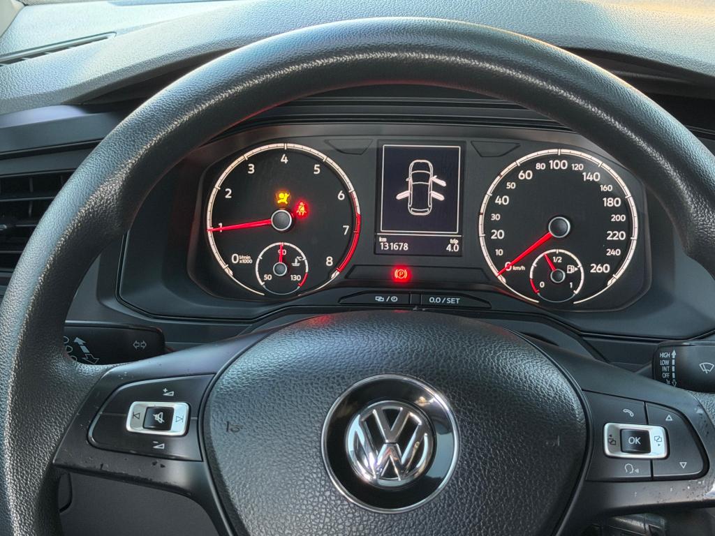 VOLKSWAGEN Polo Hatch - Foto