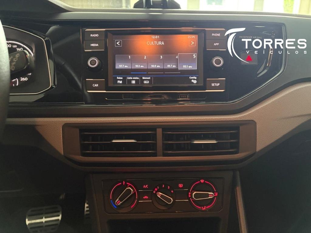 VOLKSWAGEN Polo Hatch - Foto