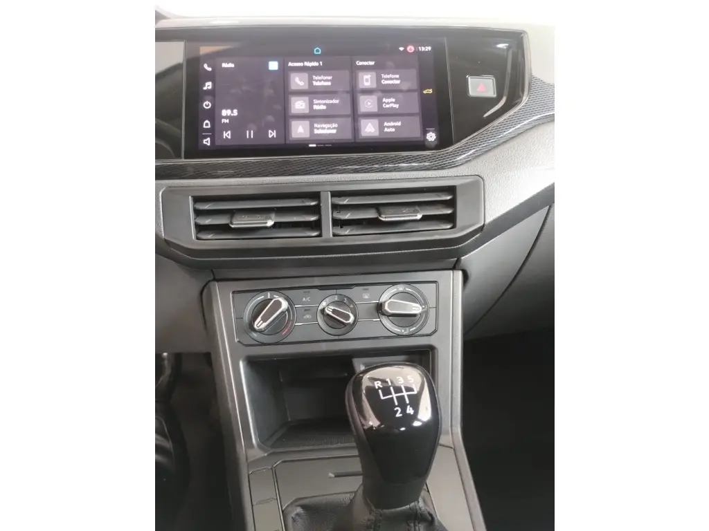 VOLKSWAGEN Polo Hatch - Foto