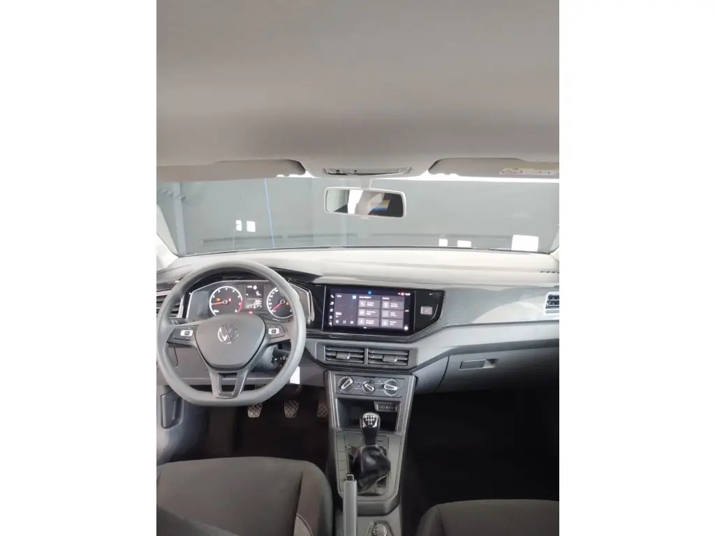 VOLKSWAGEN Polo Hatch - Foto