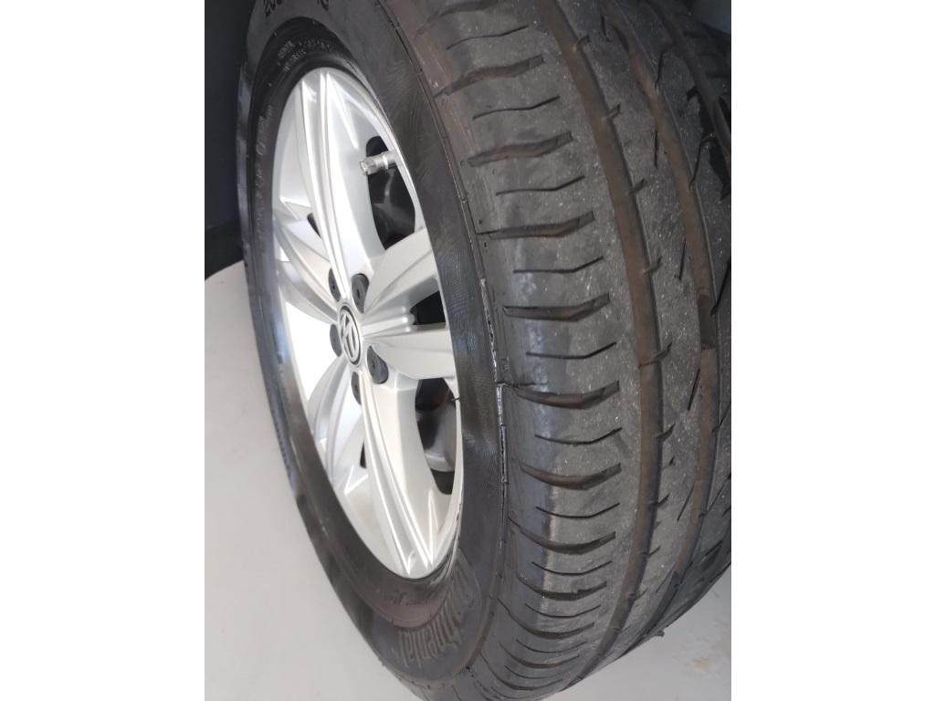 VOLKSWAGEN Polo Hatch - Foto