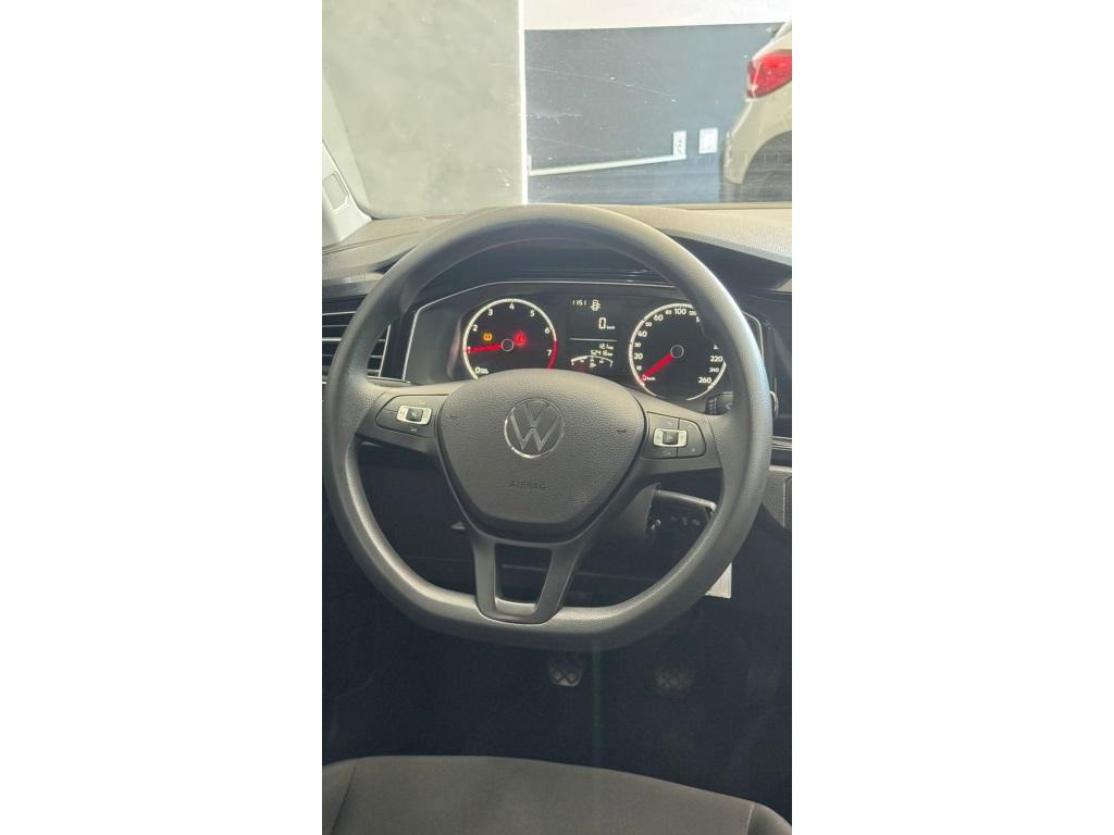 VOLKSWAGEN Polo Hatch - Foto