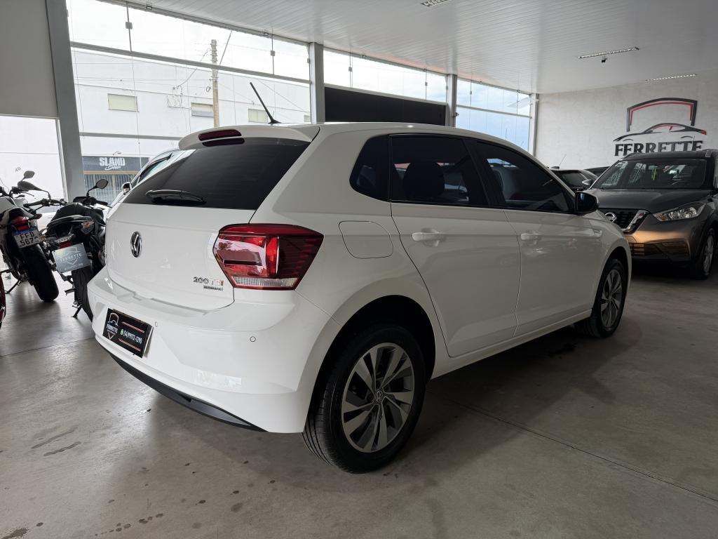 VOLKSWAGEN Polo Hatch - Foto