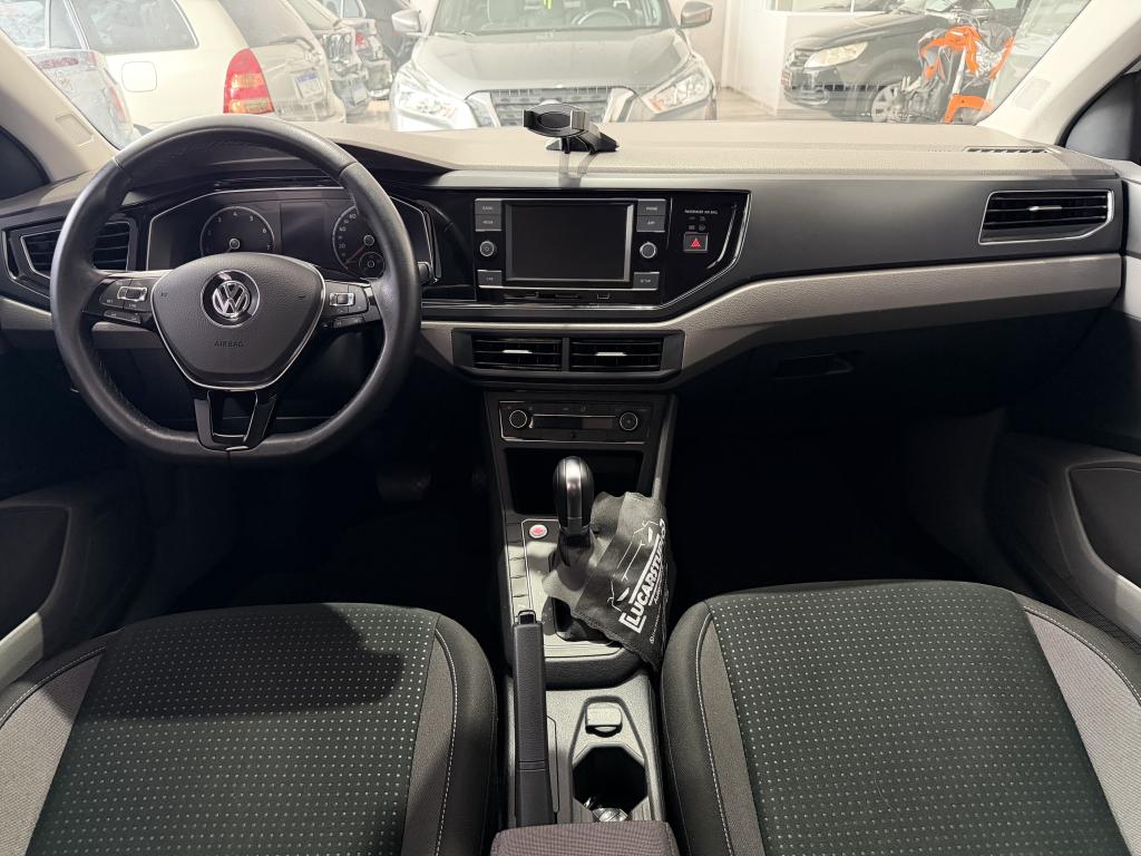 VOLKSWAGEN Polo Hatch - Foto