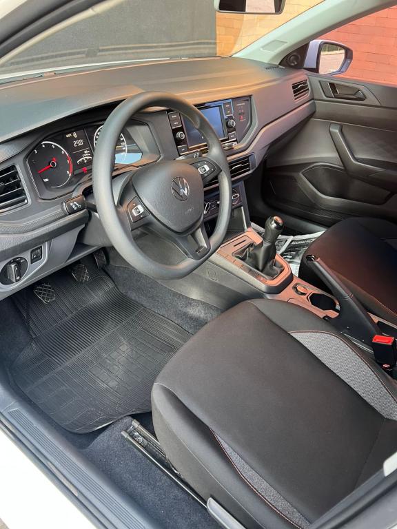 VOLKSWAGEN Polo Hatch - Foto