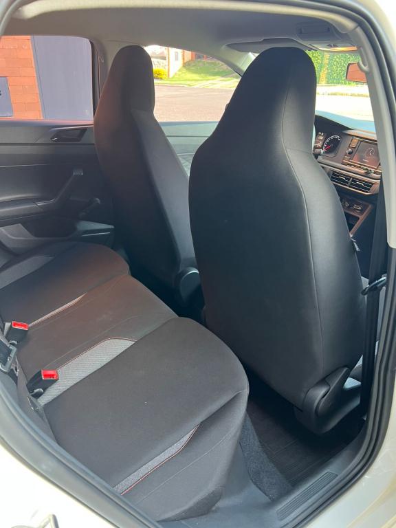 VOLKSWAGEN Polo Hatch - Foto