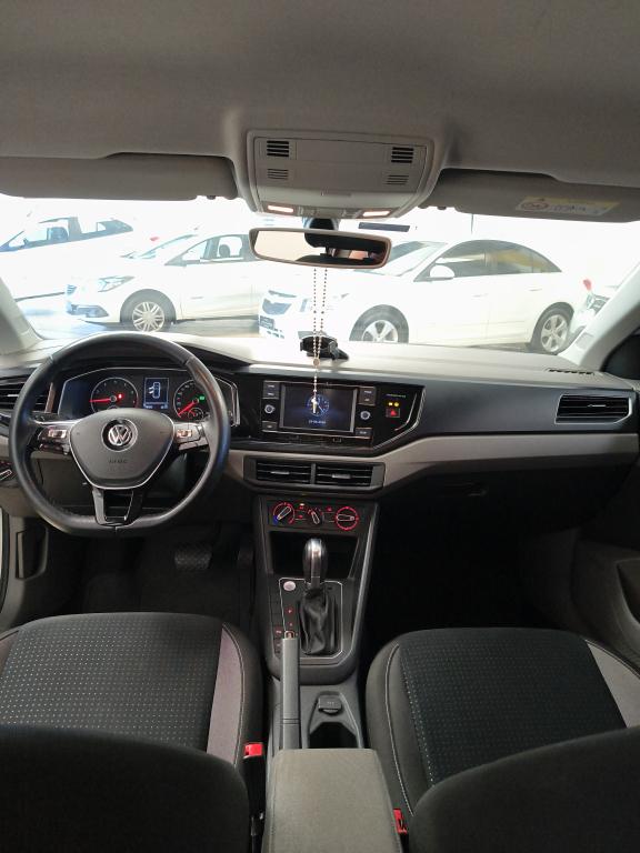 VOLKSWAGEN Polo Hatch - Foto