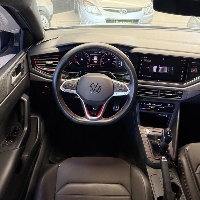 VOLKSWAGEN Polo Hatch - Foto