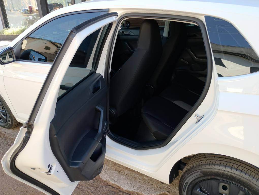 VOLKSWAGEN Polo Hatch - Foto