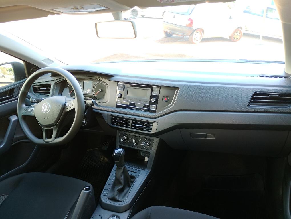 VOLKSWAGEN Polo Hatch - Foto