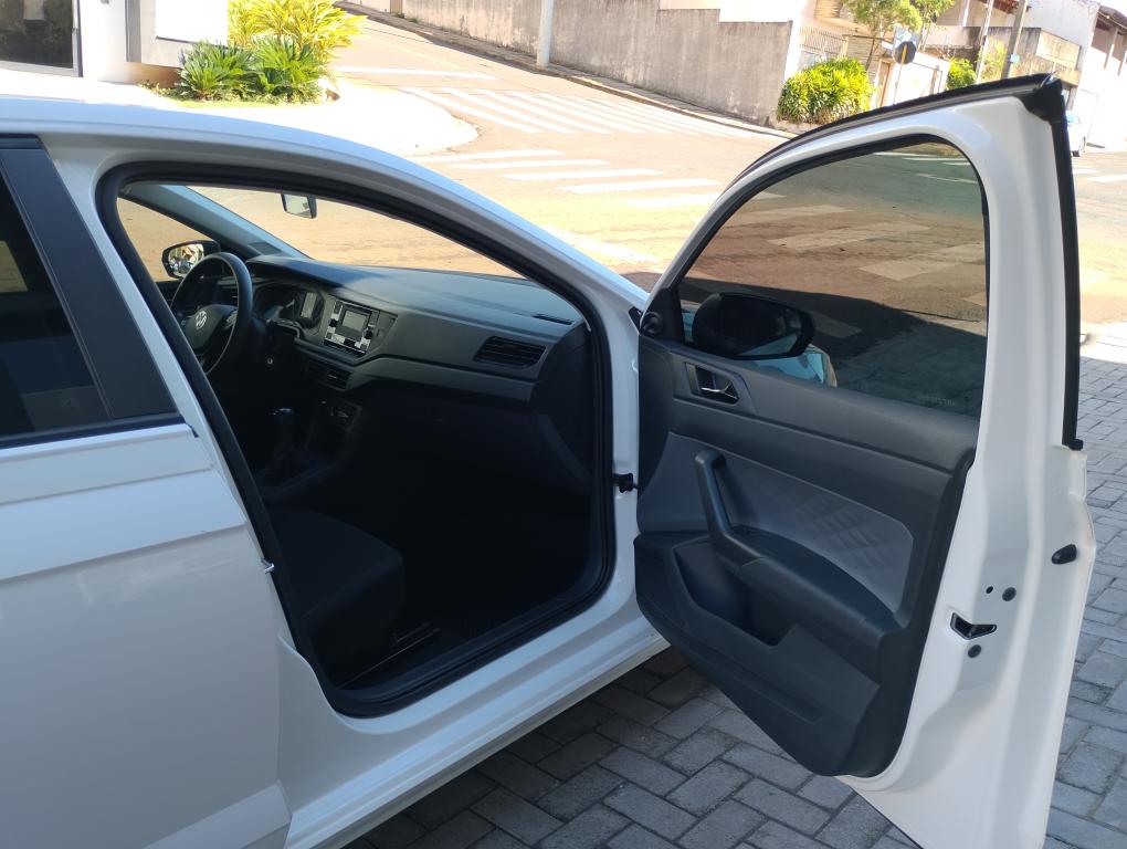VOLKSWAGEN Polo Hatch - Foto