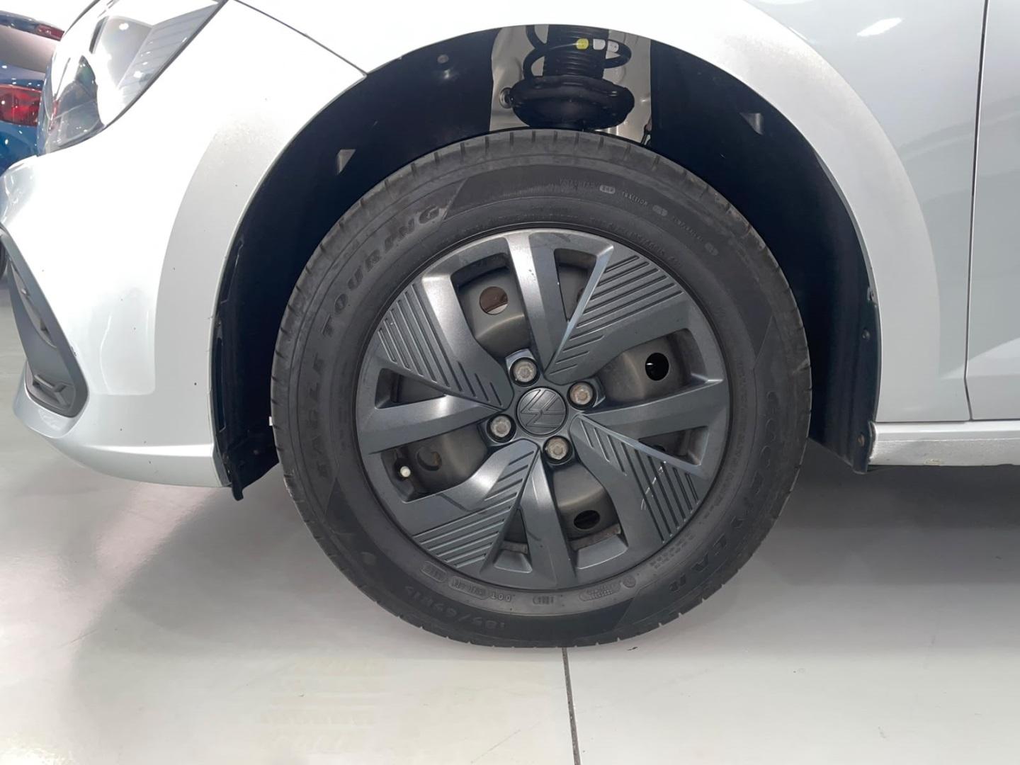 VOLKSWAGEN Polo Hatch - Foto