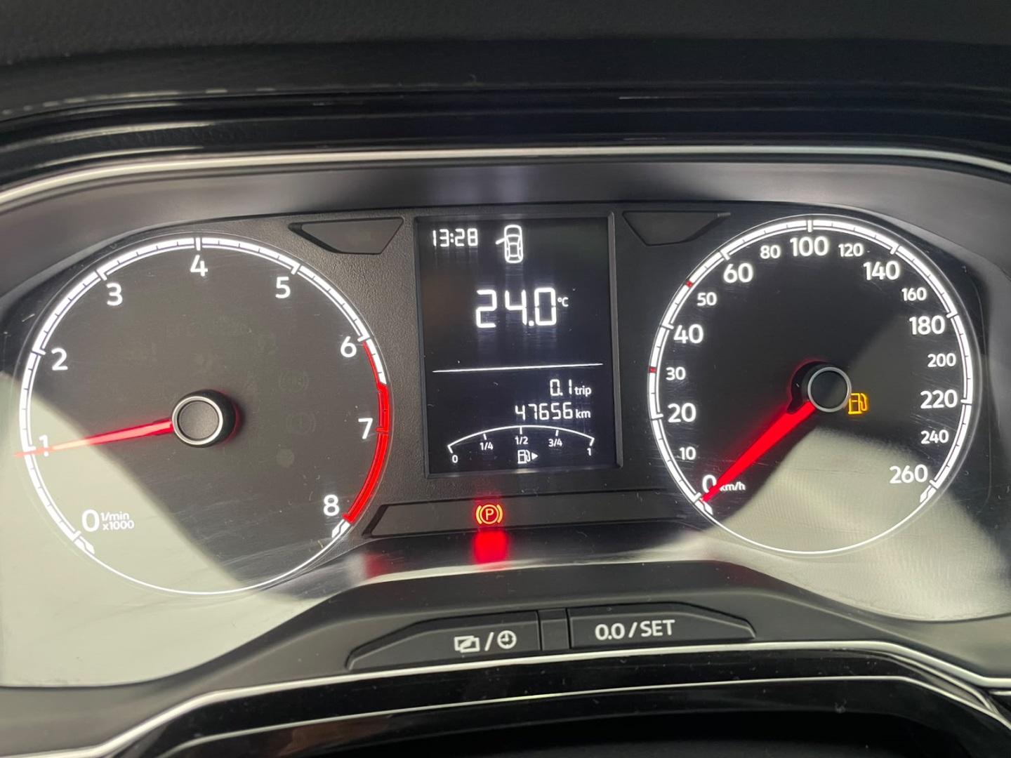 VOLKSWAGEN Polo Hatch - Foto