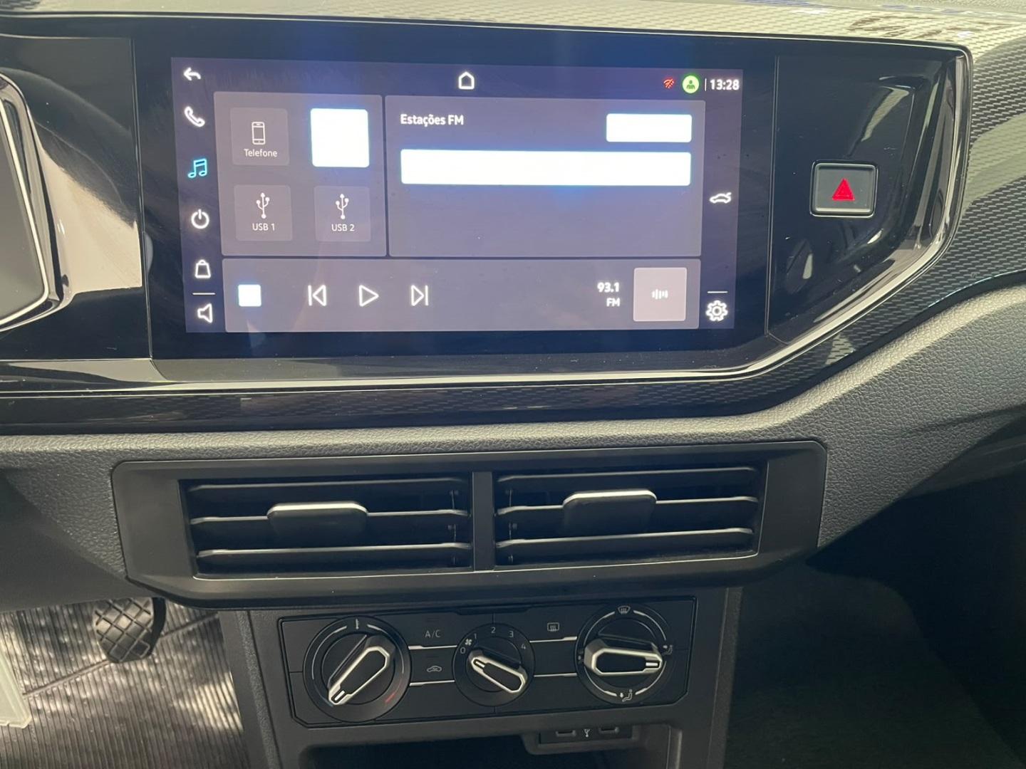 VOLKSWAGEN Polo Hatch - Foto