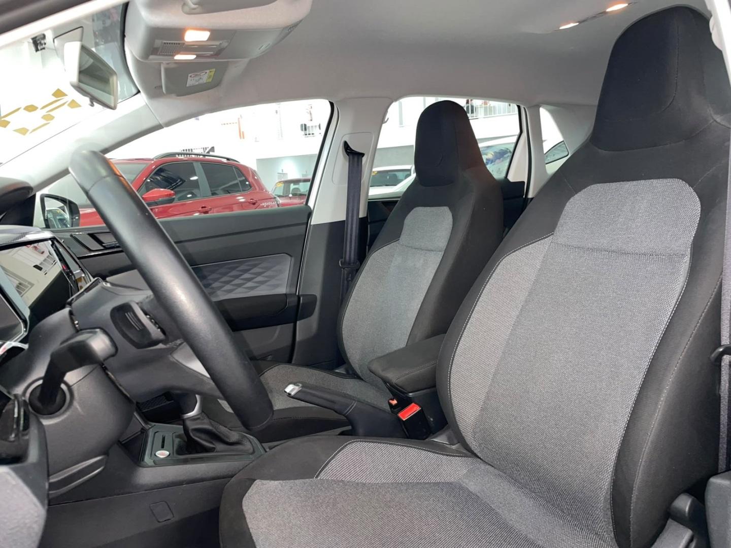 VOLKSWAGEN Polo Hatch - Foto