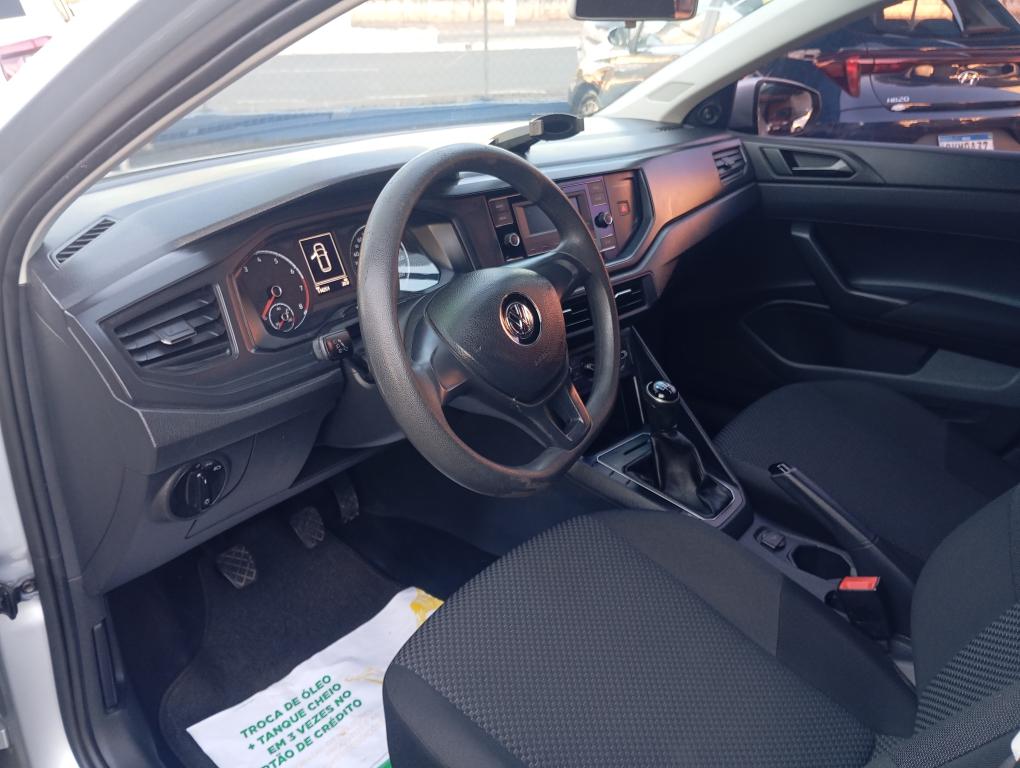 VOLKSWAGEN Polo Hatch - Foto
