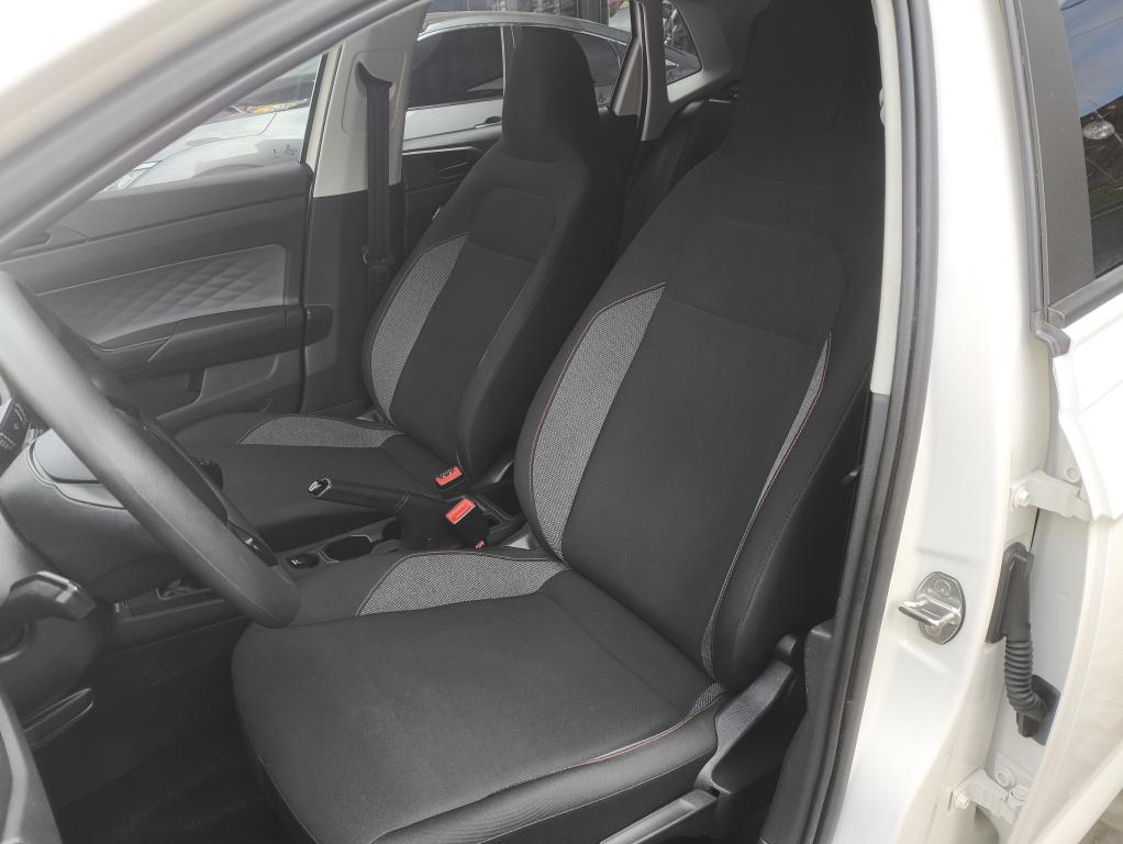 VOLKSWAGEN Polo Hatch - Foto