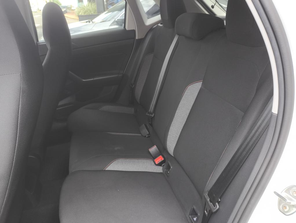 VOLKSWAGEN Polo Hatch - Foto
