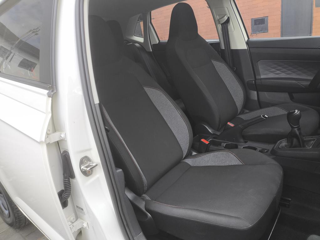 VOLKSWAGEN Polo Hatch - Foto