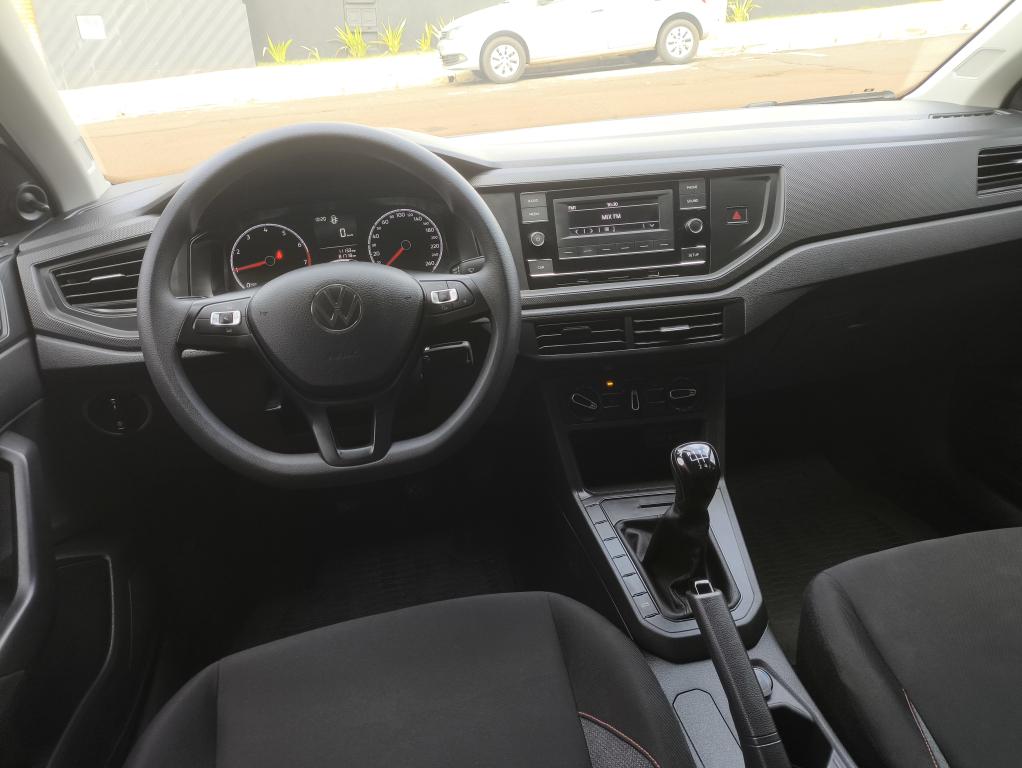 VOLKSWAGEN Polo Hatch - Foto