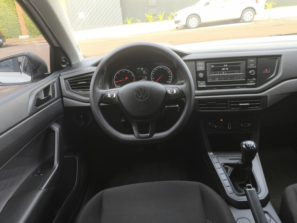 VOLKSWAGEN Polo Hatch - Foto