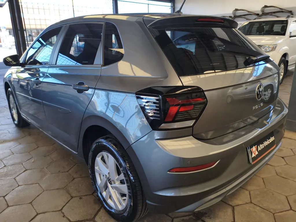 VOLKSWAGEN Polo Hatch - Foto