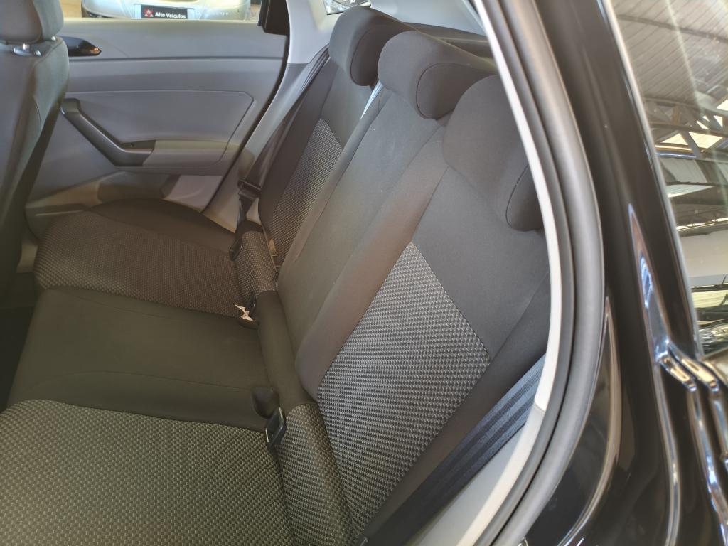 VOLKSWAGEN Polo Hatch - Foto