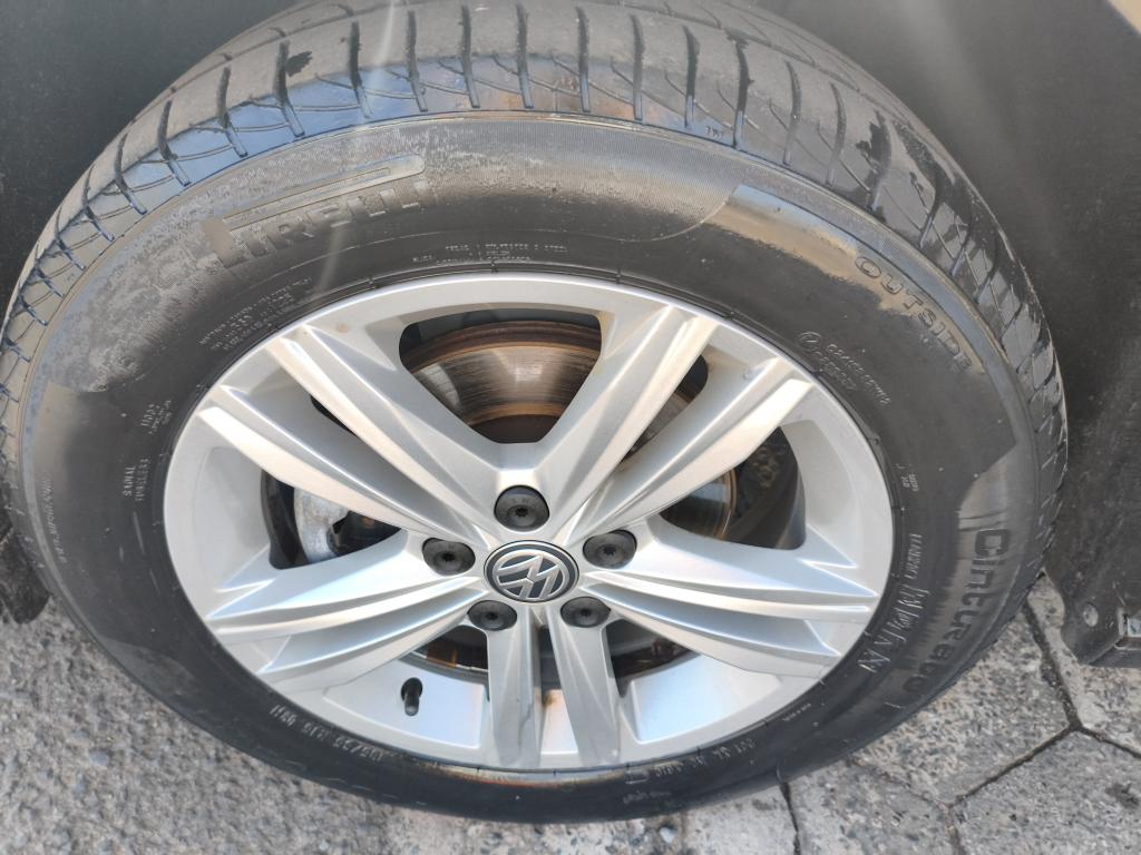 VOLKSWAGEN Polo Hatch - Foto