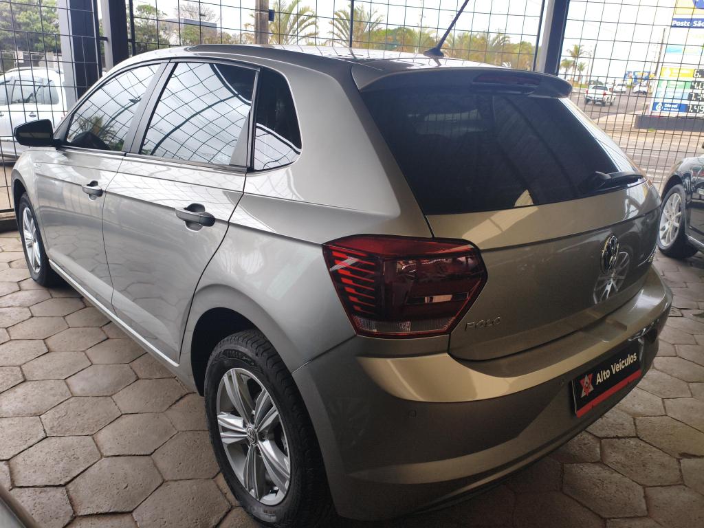 VOLKSWAGEN Polo Hatch - Foto