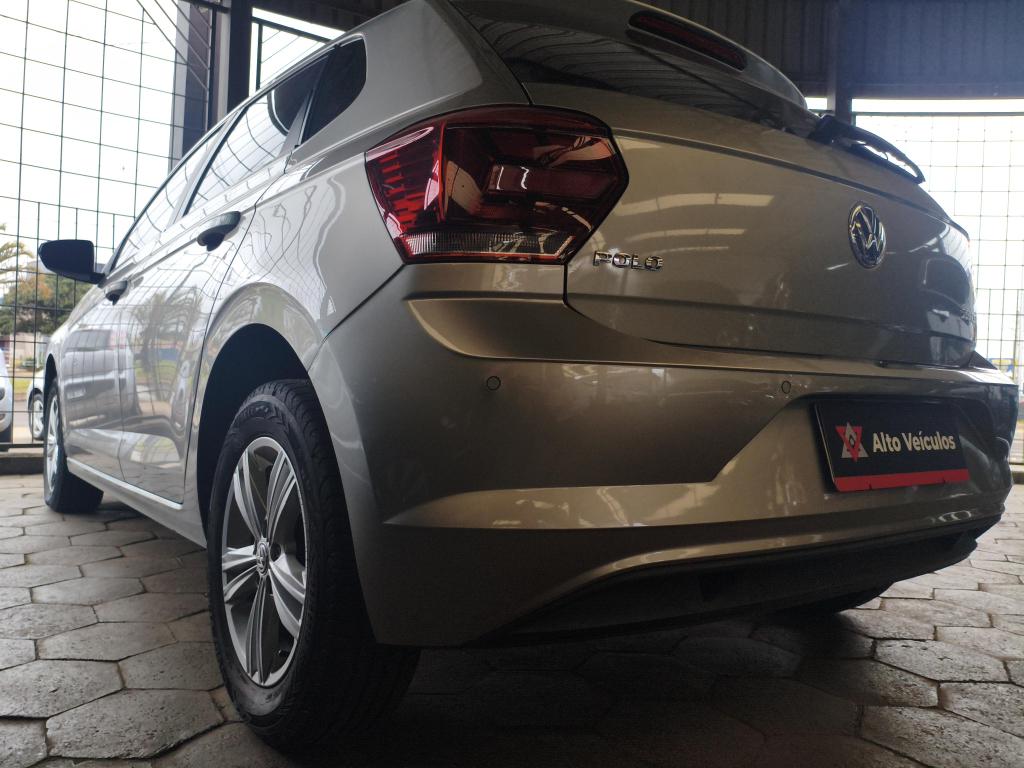 VOLKSWAGEN Polo Hatch - Foto
