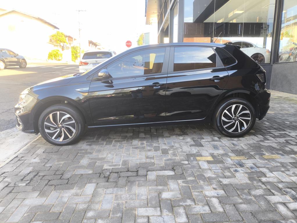 VOLKSWAGEN Polo Hatch - Foto
