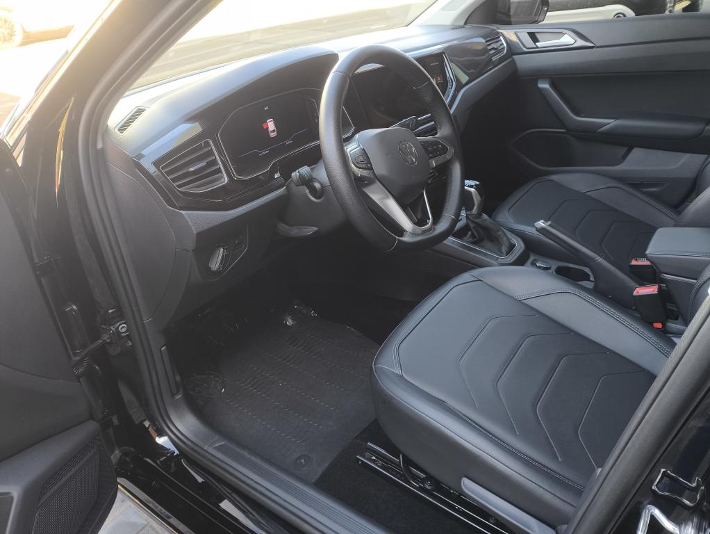 VOLKSWAGEN Polo Hatch - Foto