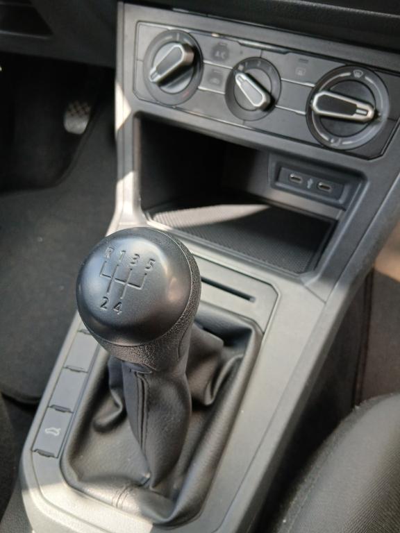VOLKSWAGEN Polo Hatch - Foto