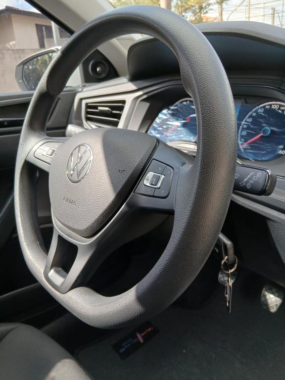 VOLKSWAGEN Polo Hatch - Foto