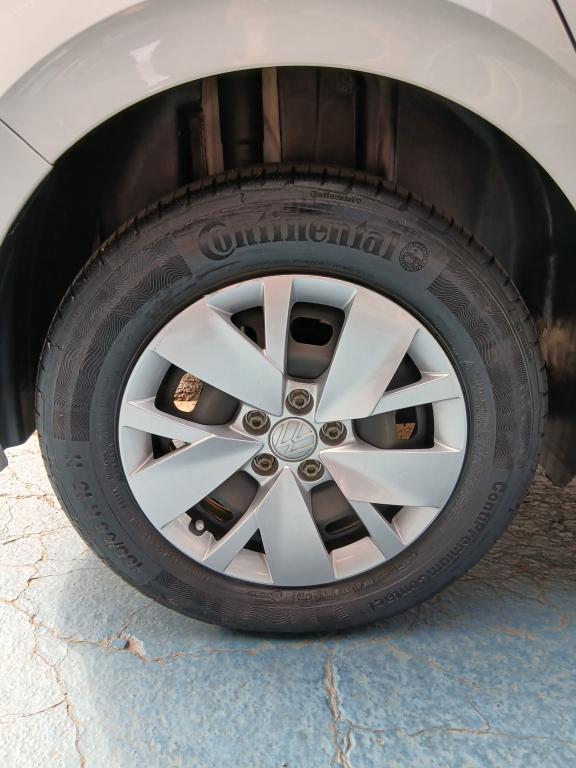 VOLKSWAGEN Polo Hatch - Foto