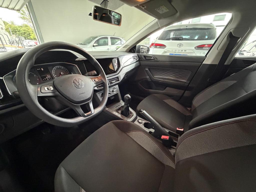 VOLKSWAGEN Polo Hatch - Foto