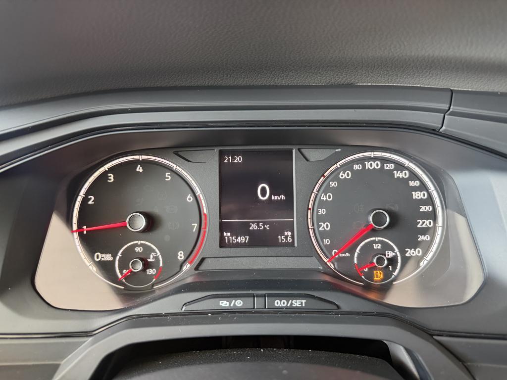 VOLKSWAGEN Polo Hatch - Foto