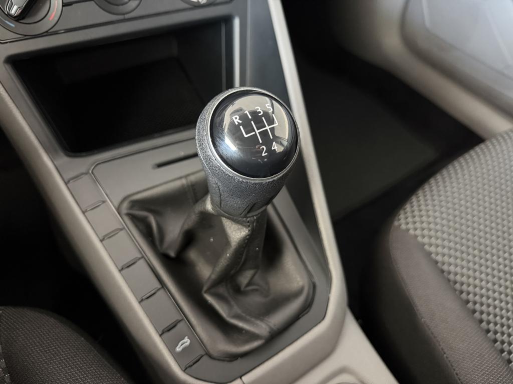 VOLKSWAGEN Polo Hatch - Foto