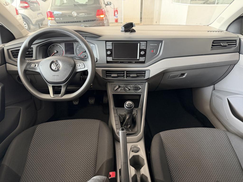 VOLKSWAGEN Polo Hatch - Foto
