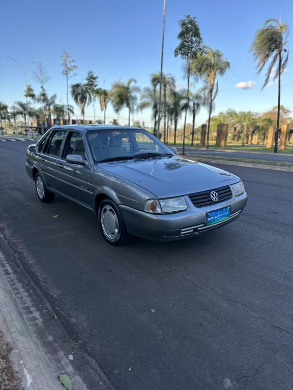 VOLKSWAGEN Santana - Foto