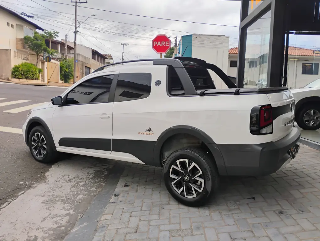 VOLKSWAGEN Saveiro - Foto