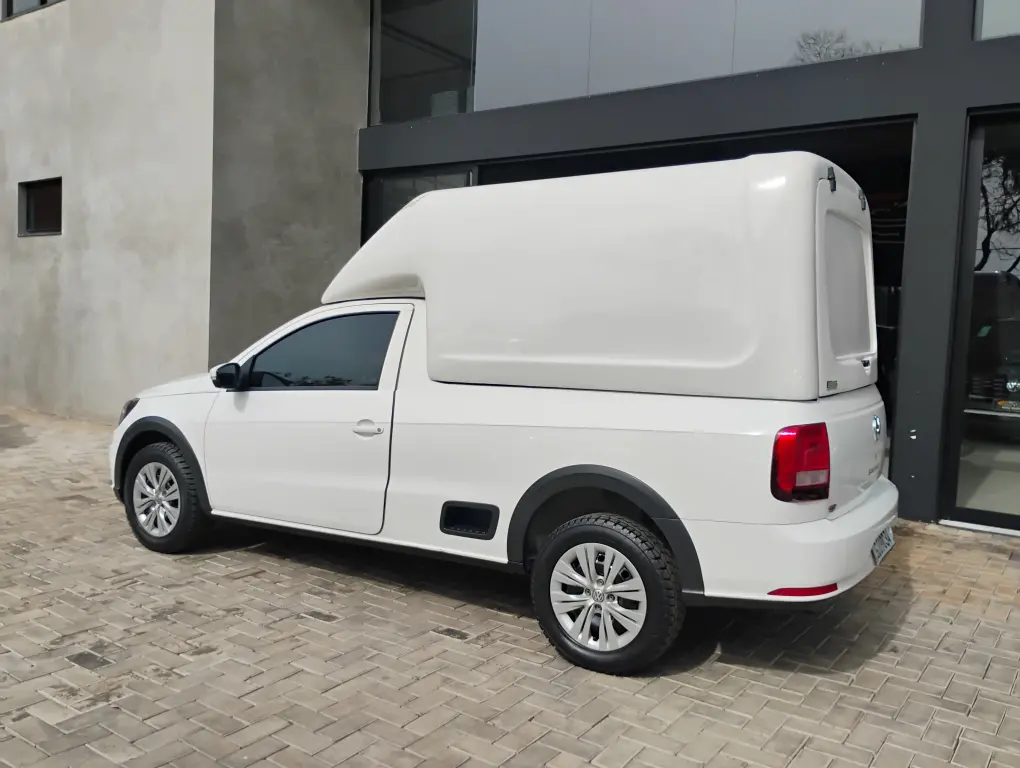 VOLKSWAGEN Saveiro - Foto