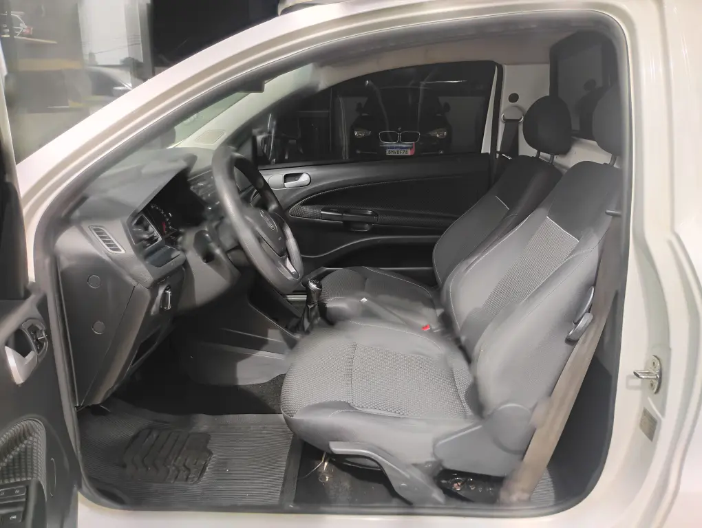 VOLKSWAGEN Saveiro - Foto