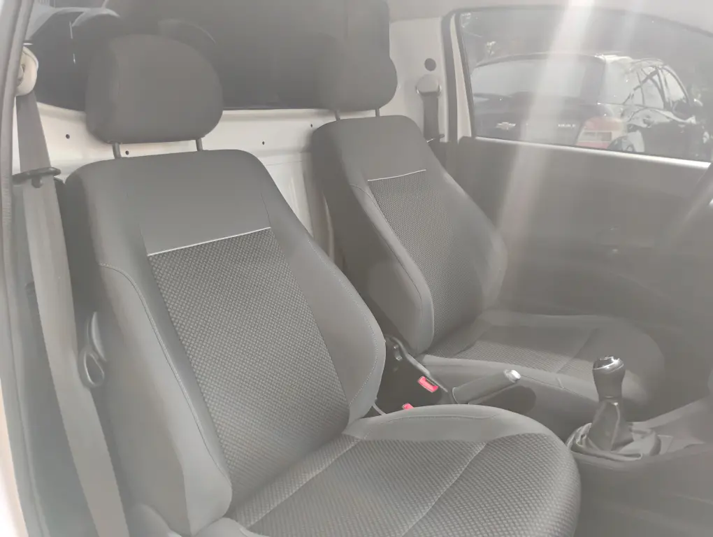 VOLKSWAGEN Saveiro - Foto