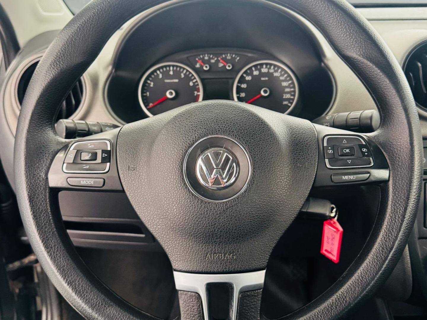 VOLKSWAGEN Saveiro - Foto