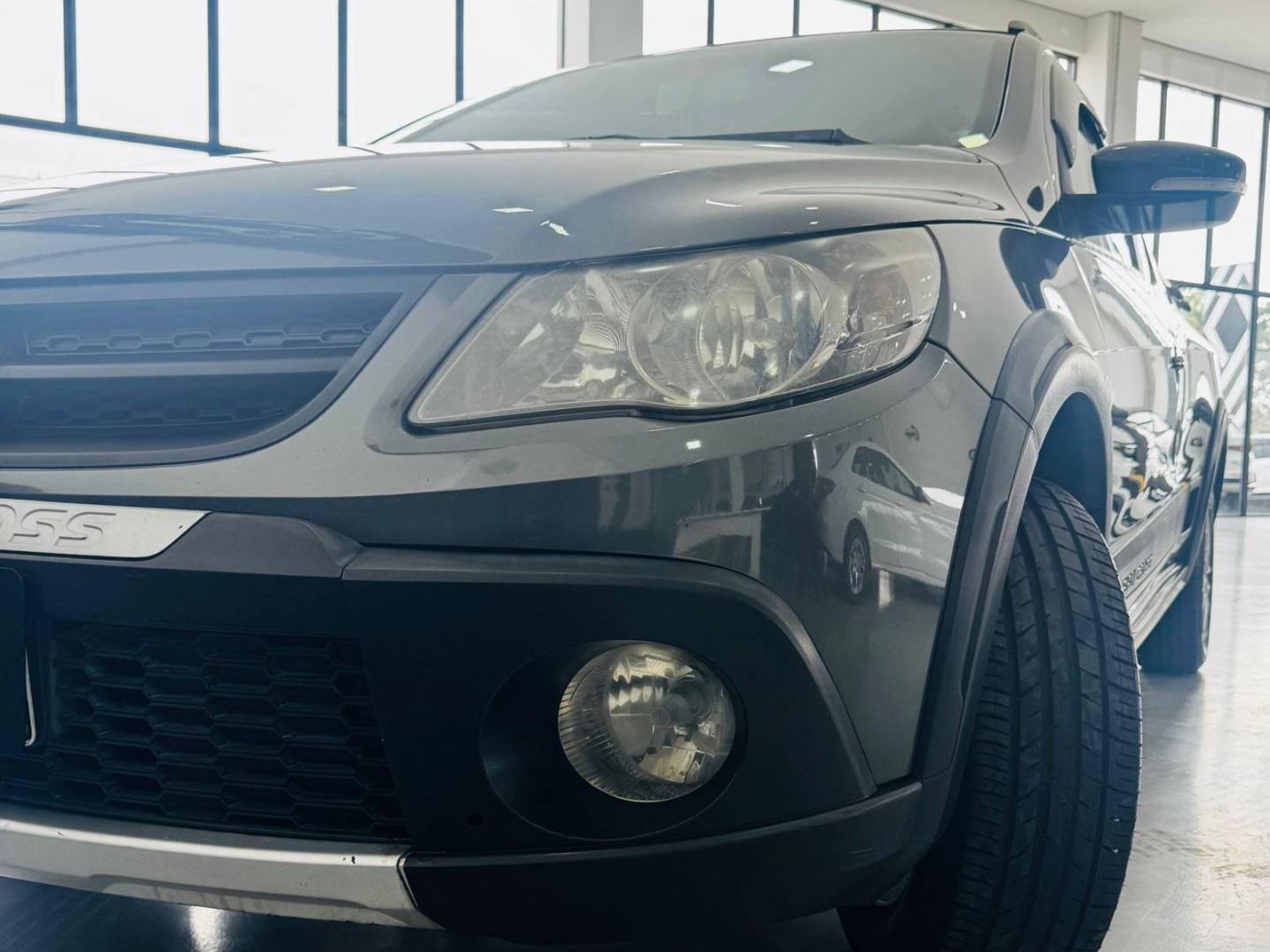 VOLKSWAGEN Saveiro - Foto