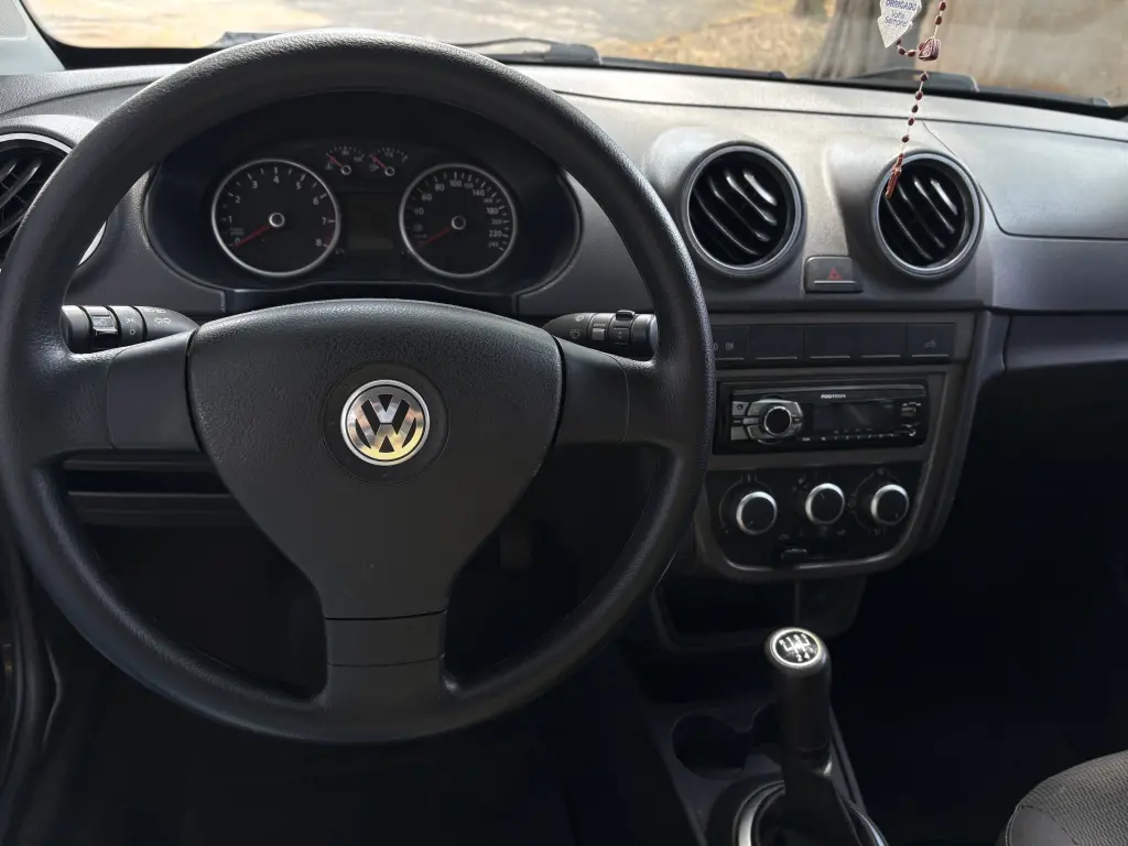 VOLKSWAGEN Saveiro - Foto