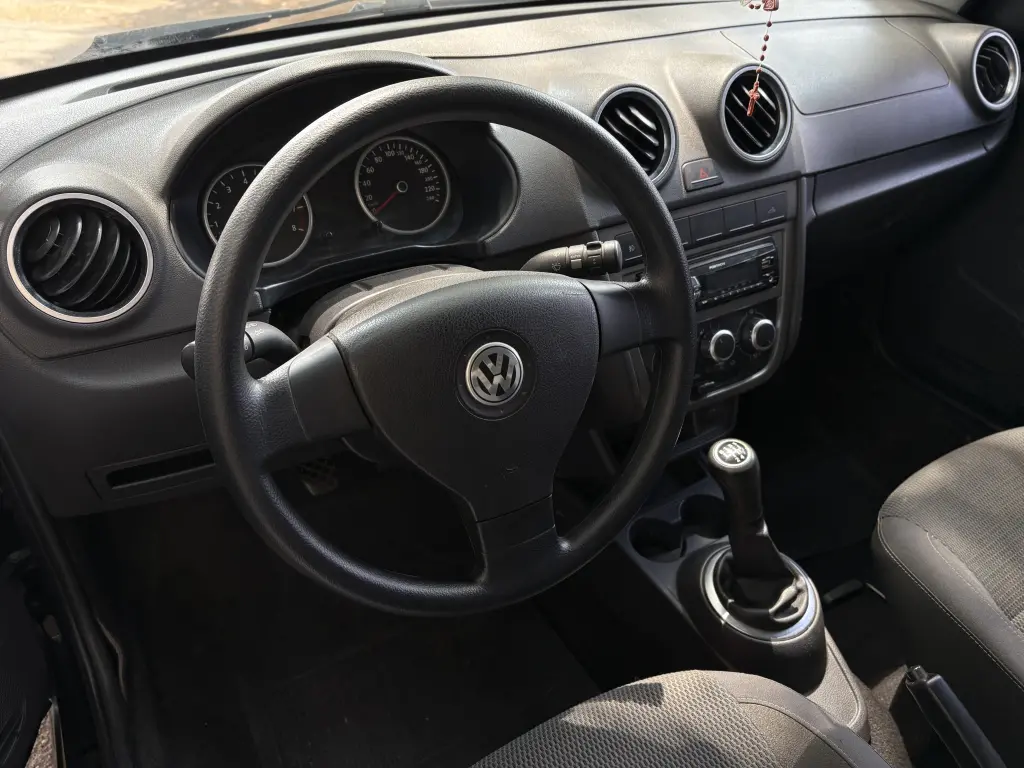 VOLKSWAGEN Saveiro - Foto