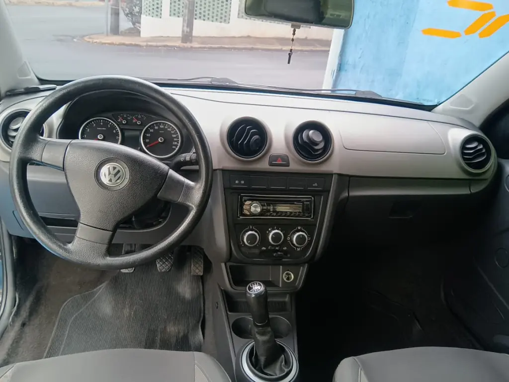 VOLKSWAGEN Saveiro - Foto