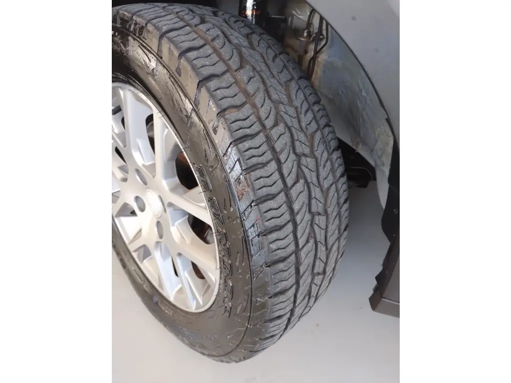 VOLKSWAGEN Saveiro - Foto